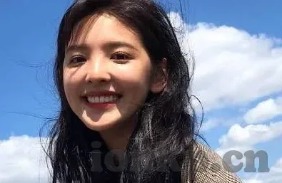 麻豆视频入口-揭秘网络世界，麻豆视频现象的喜忧